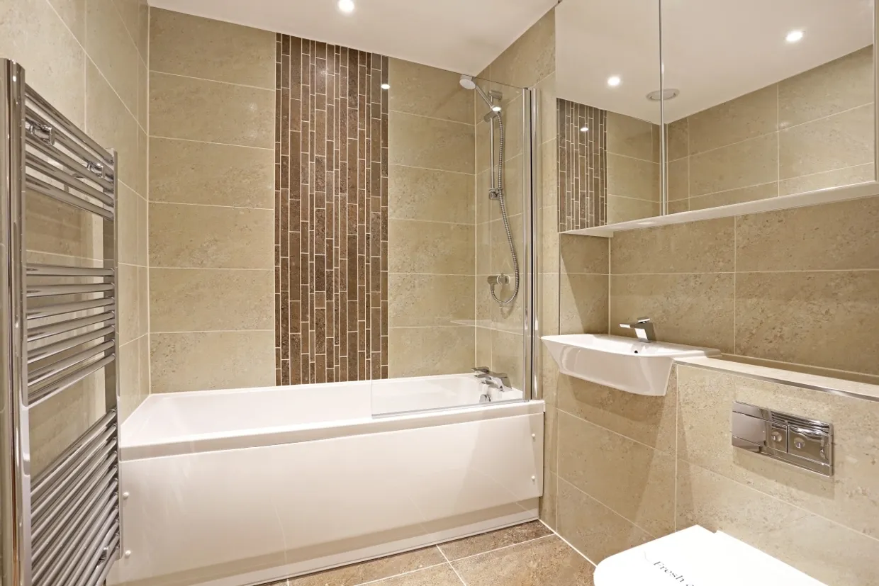 Baltic Avenue Brentford TW8, EPC B photo 7