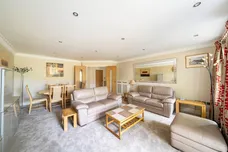 Robin Hill, Maidenhead