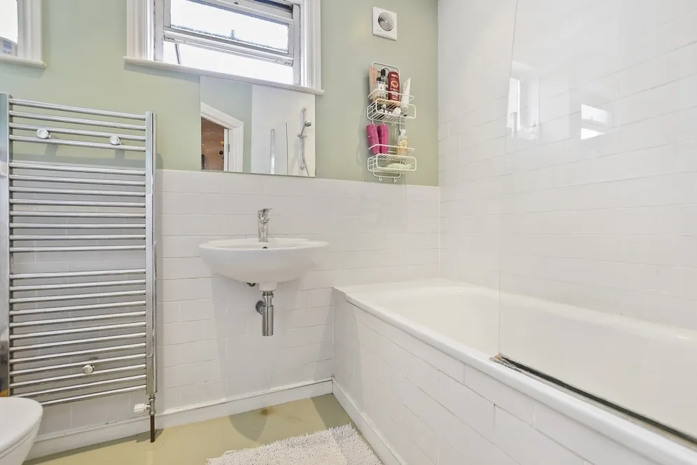 Victoria Road London NW6 photo 6