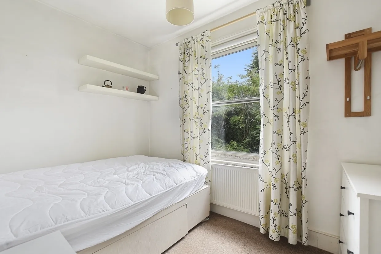 Victoria Road London NW6 photo 7