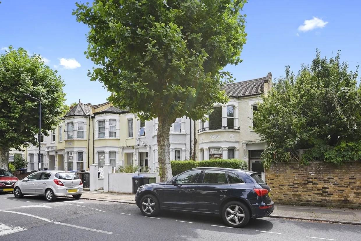 Victoria Road London NW6 photo 8