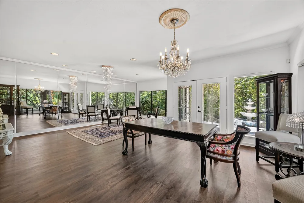 9400 Doliver Dr, Houston, TX 77063