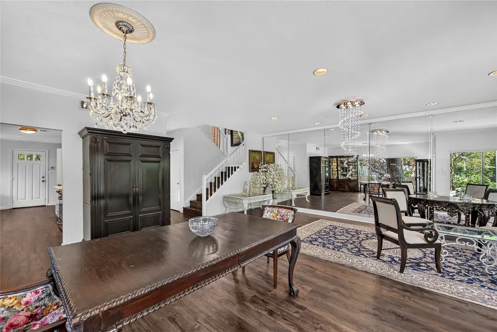 9400 Doliver Dr, Houston, TX 77063