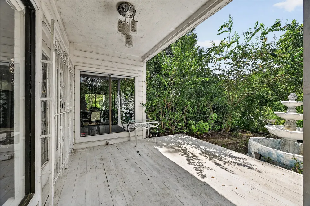 9400 Doliver Dr, Houston, TX 77063