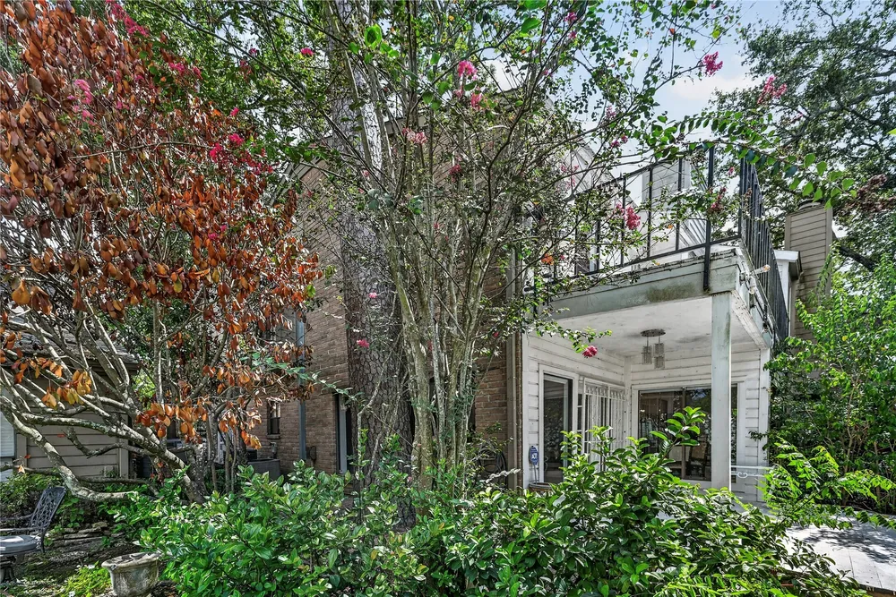 9400 Doliver Dr, Houston, TX 77063