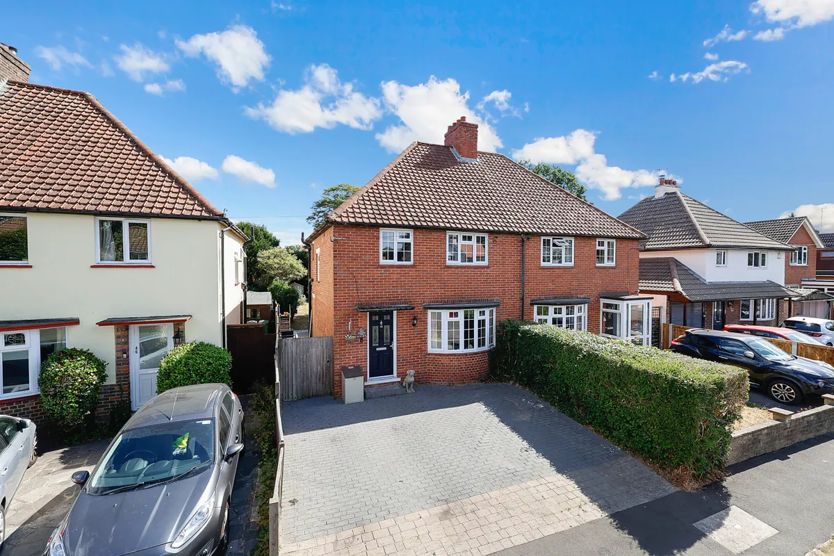 Silverlea Gardens, Horley, RH6