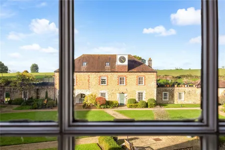 Budgenor Lodge, Dodsley Lane, GU29