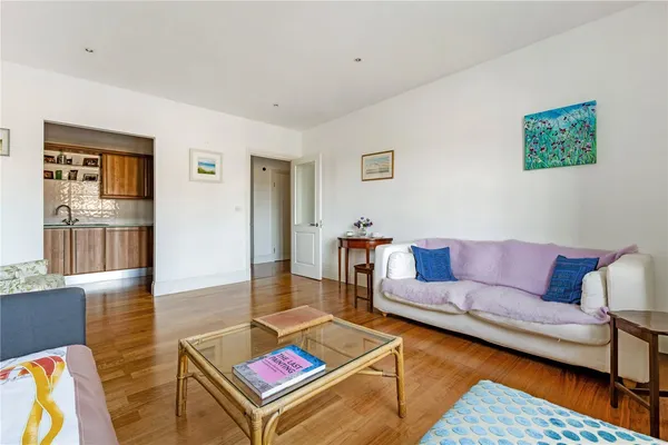 Budgenor Lodge, Dodsley Lane, GU29 photo 3