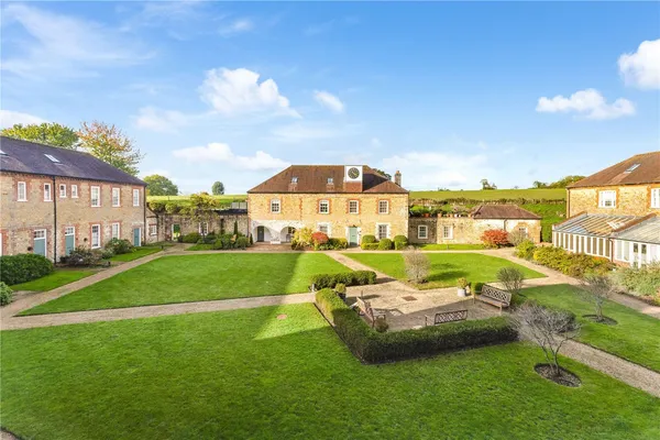 Budgenor Lodge, Dodsley Lane, GU29 photo 8