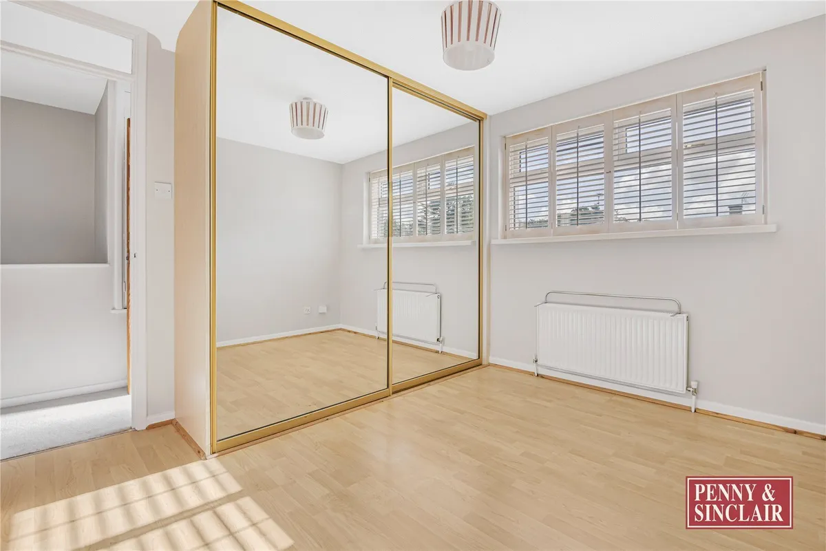 Elizabeth Road, Henley-on-Thames, Oxfordshire, RG9