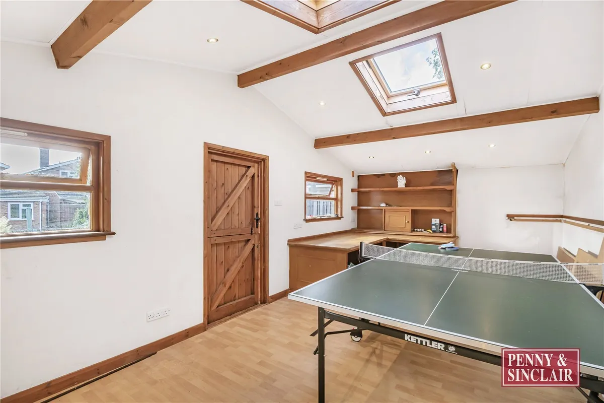 Elizabeth Road, Henley-on-Thames, Oxfordshire, RG9