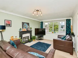 Muirfield Drive, Mickleover, Derby thumb 2