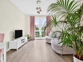 St. Ninian Terrace, Glasgow thumb 3