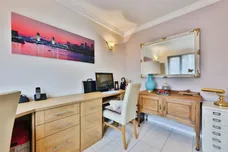 Chelveston, Welwyn Garden City