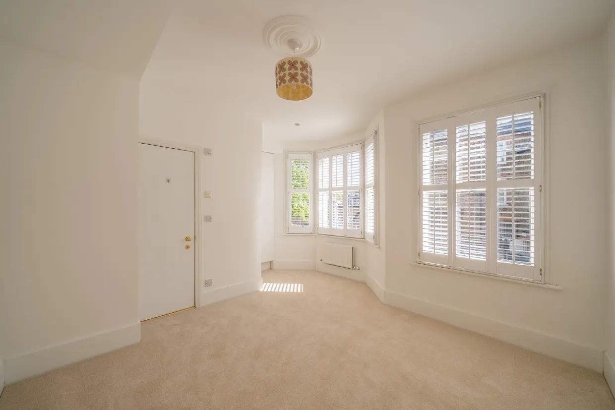 Allfarthing Lane London SW18 photo 11