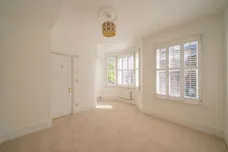Allfarthing Lane London SW18 photo 11