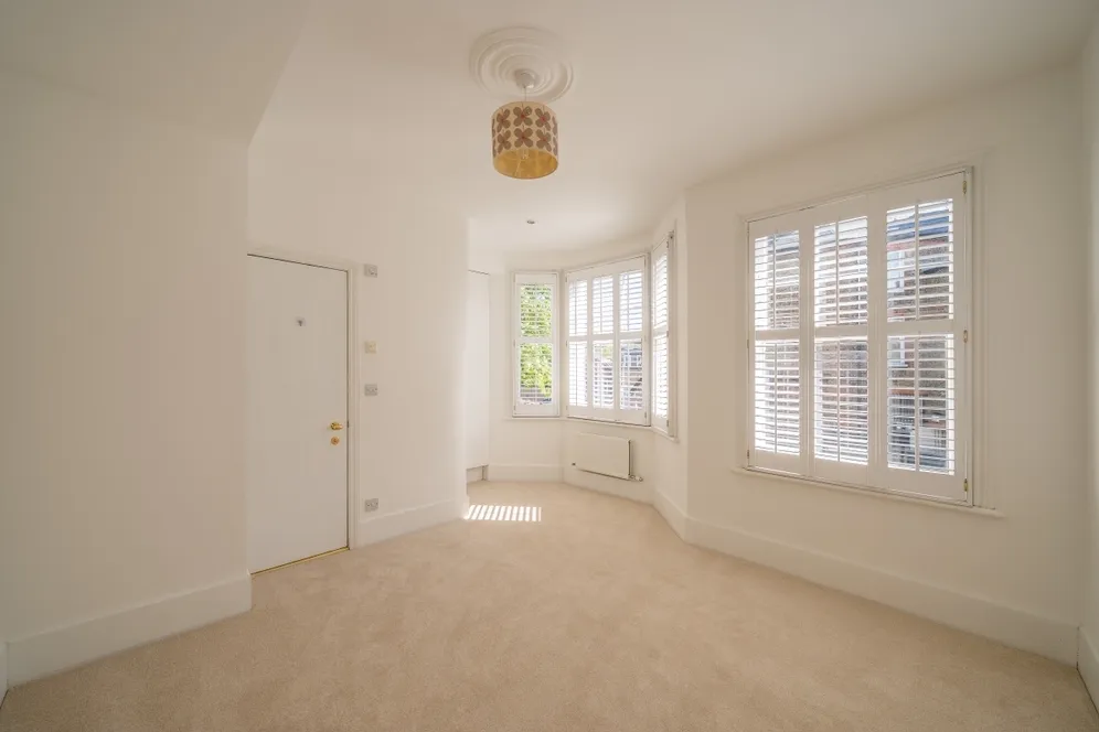 Allfarthing Lane London SW18 photo 11