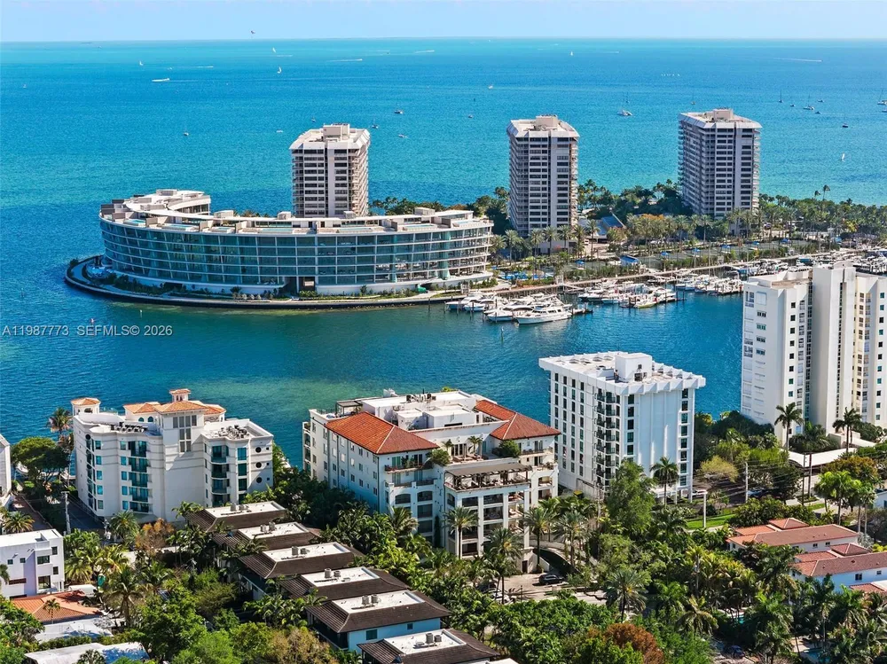 3535 Hiawatha Ave, Miami, FL 33133