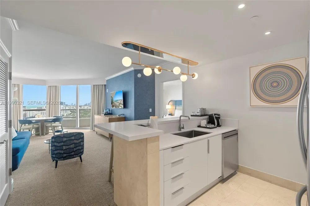 4401 Collins Ave, Miami Beach, FL 33140