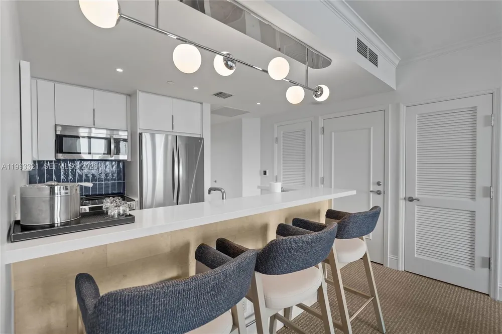 4401 Collins Ave, Miami Beach, FL 33140