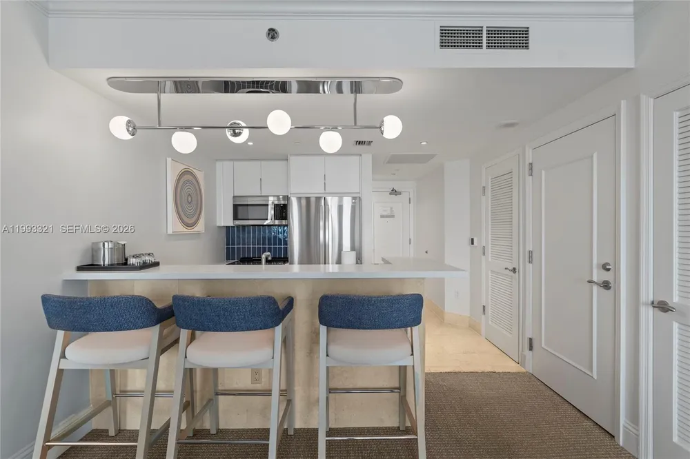 4401 Collins Ave, Miami Beach, FL 33140