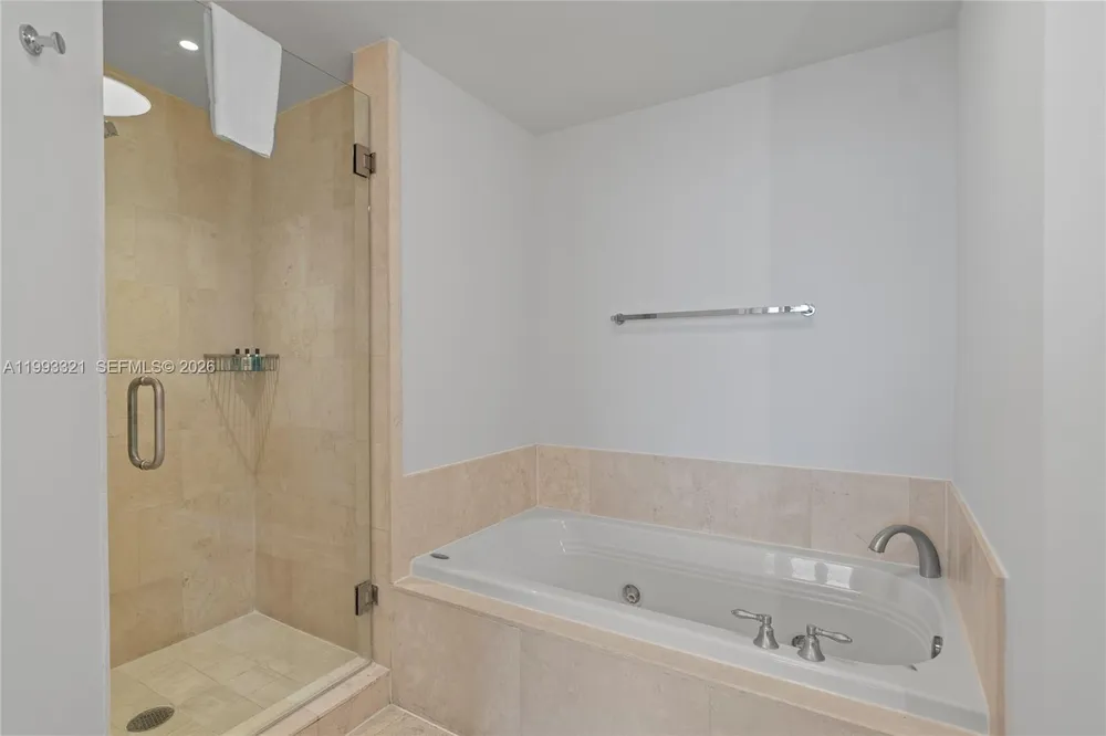 4401 Collins Ave, Miami Beach, FL 33140