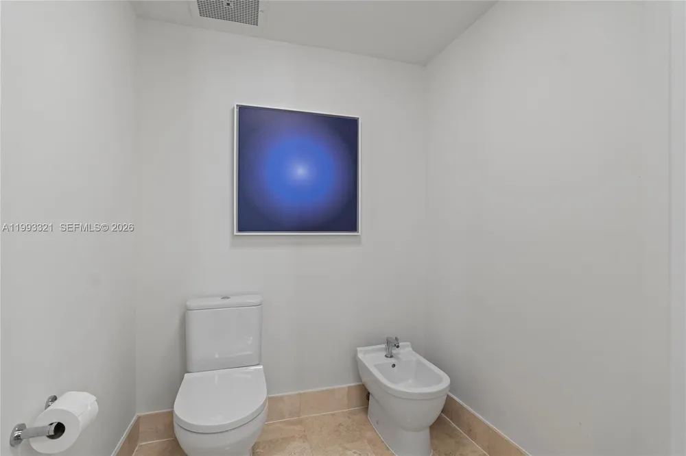 4401 Collins Ave, Miami Beach, FL 33140