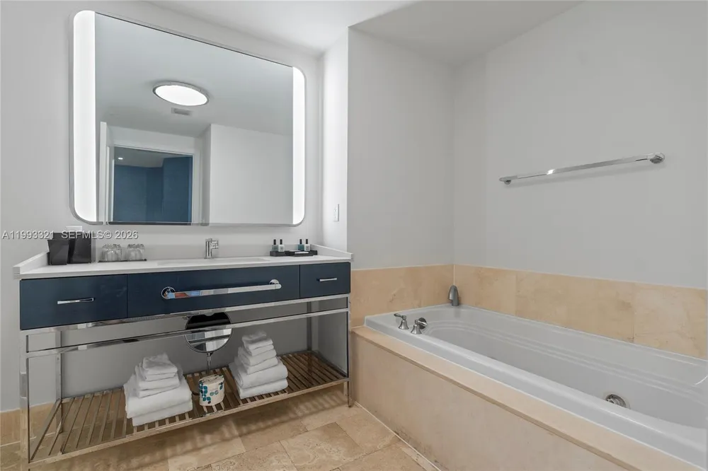 4401 Collins Ave, Miami Beach, FL 33140