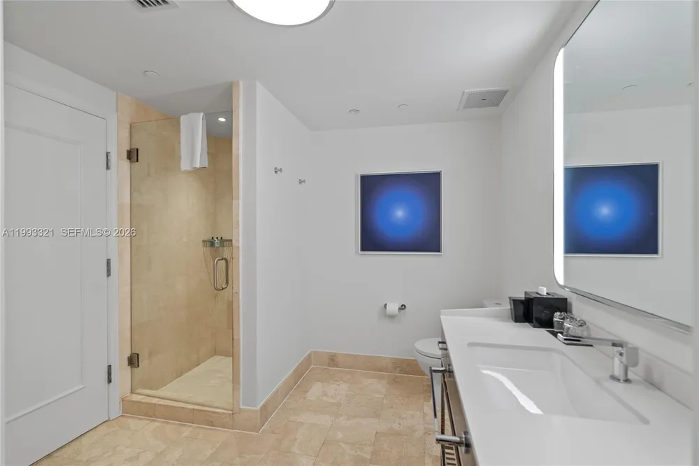 4401 Collins Ave, Miami Beach, FL 33140