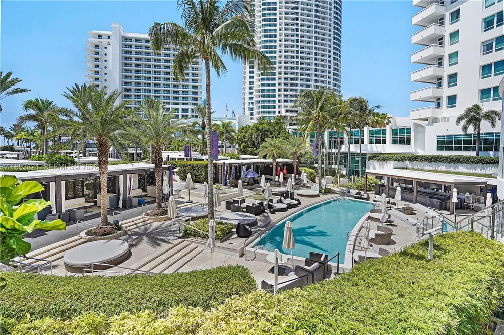 4401 Collins Ave, Miami Beach, FL 33140