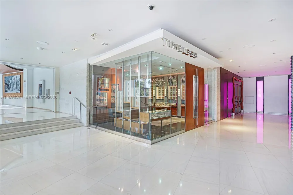 4401 Collins Ave, Miami Beach, FL 33140