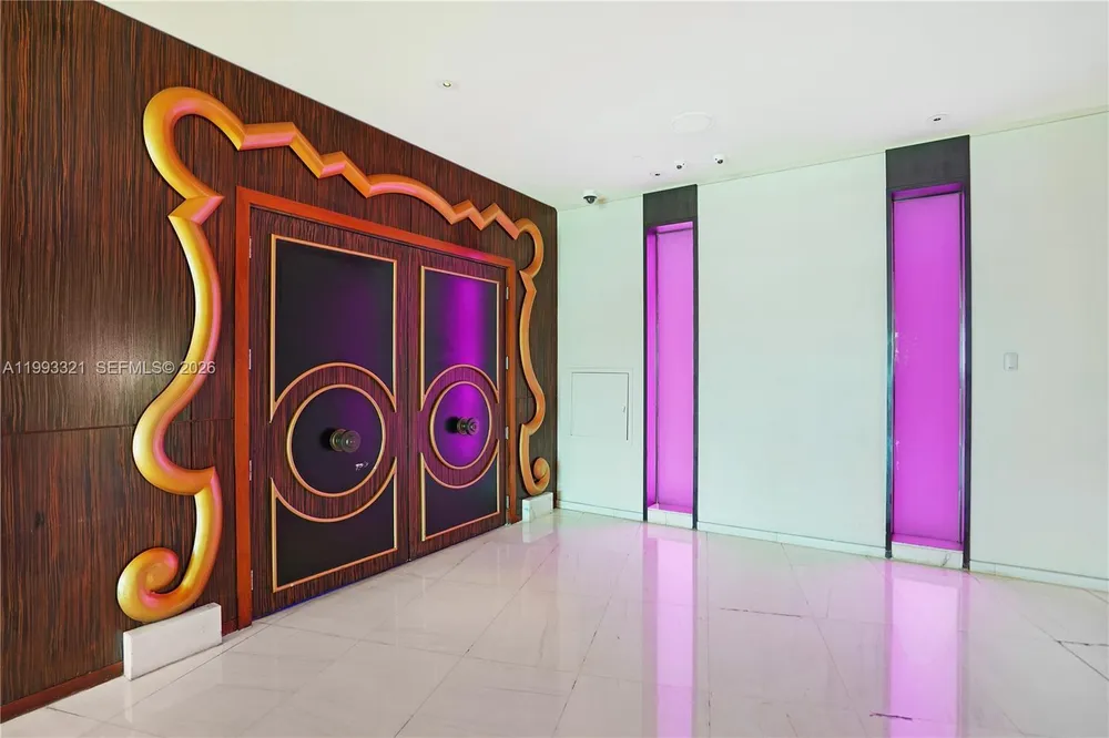 4401 Collins Ave, Miami Beach, FL 33140