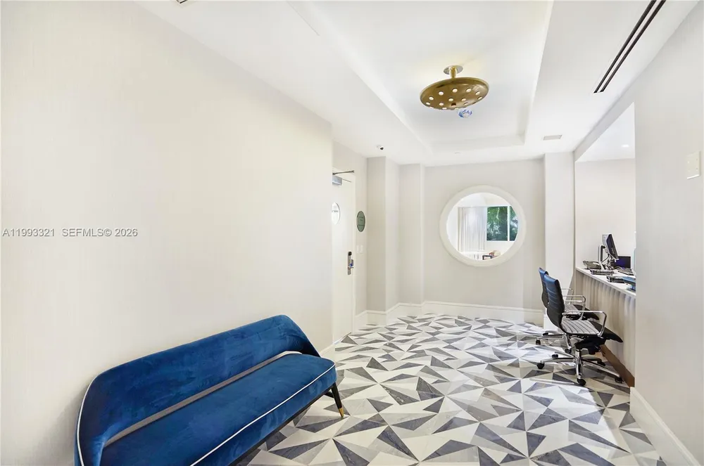4401 Collins Ave, Miami Beach, FL 33140