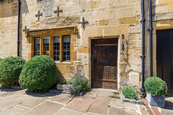 High Street, Chipping Campden, GL55 photo 12