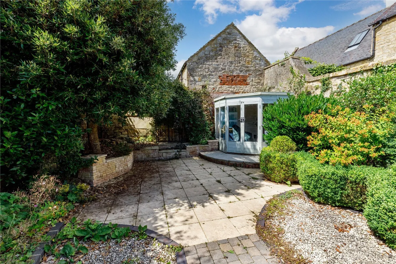 High Street, Chipping Campden, GL55 photo 17
