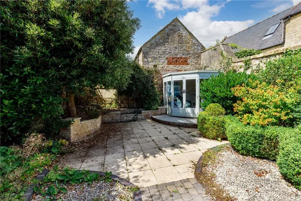 High Street, Chipping Campden, GL55 photo 17