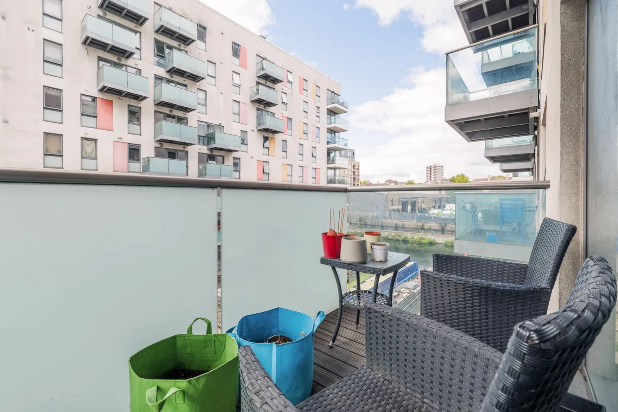 Stainsby Road, London, E14 photo 2