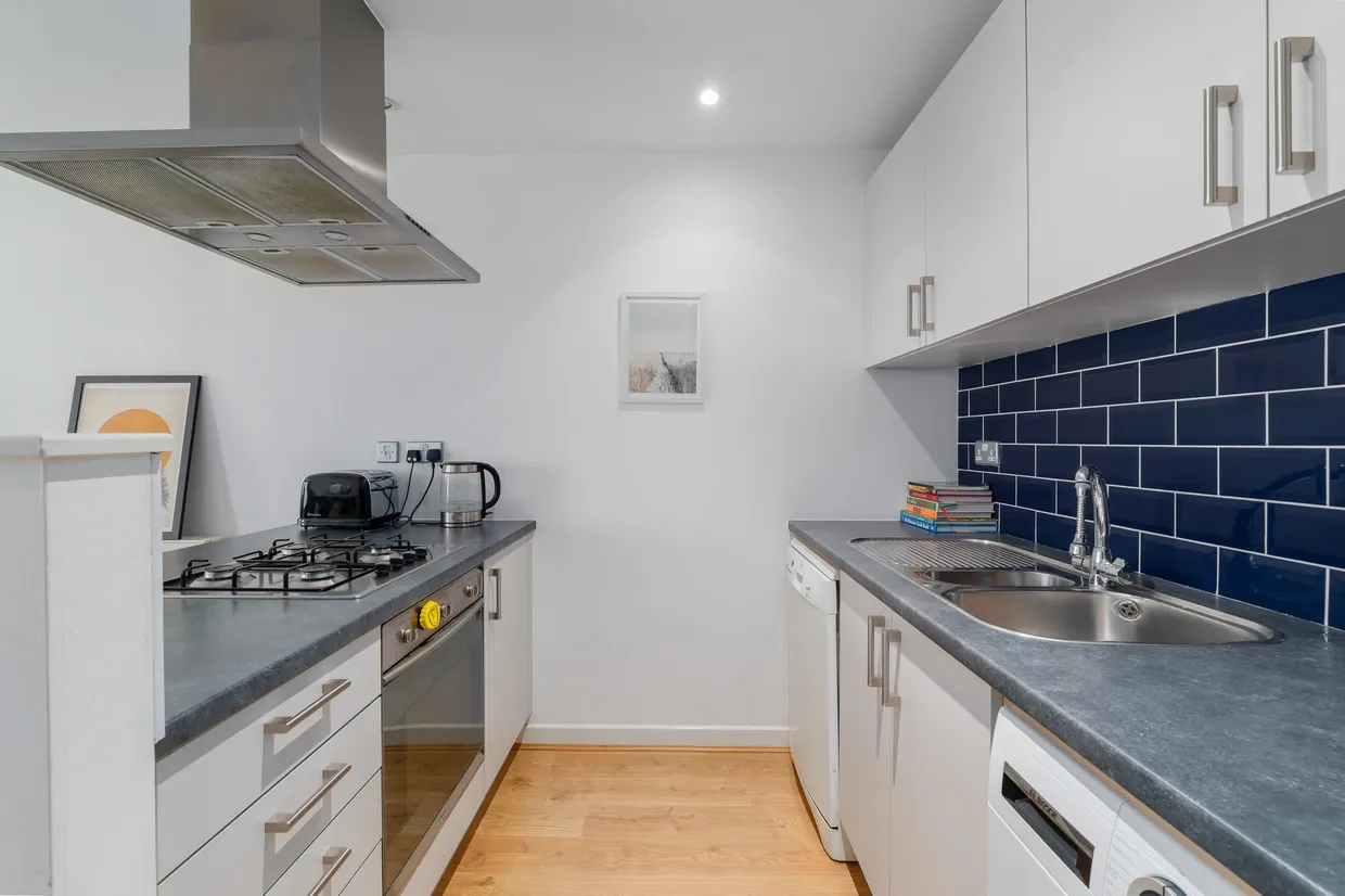 Stainsby Road, London, E14 photo 3