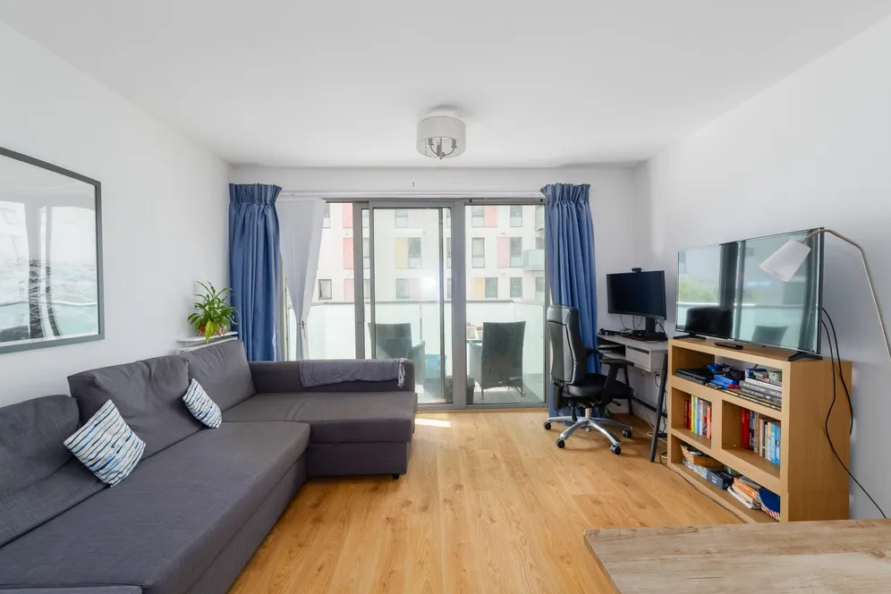 Stainsby Road, London, E14 photo 4