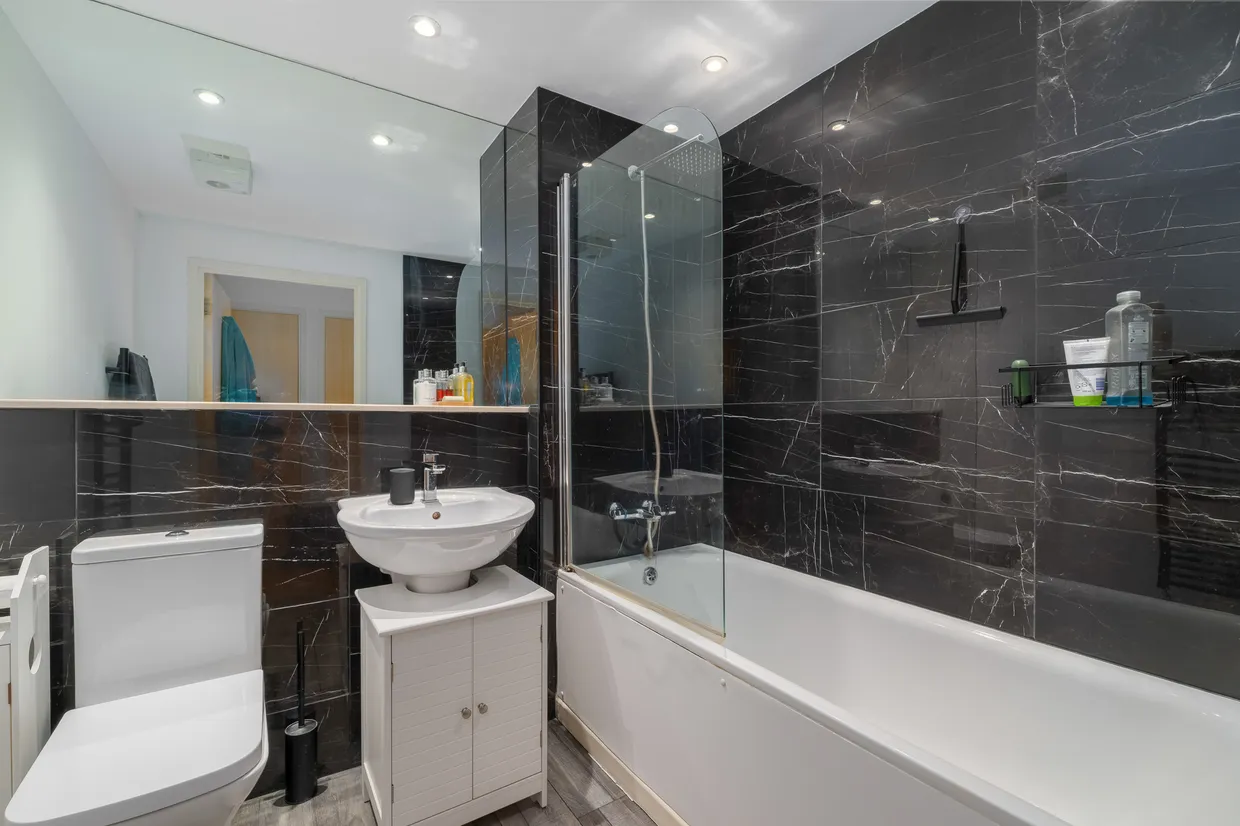 Stainsby Road, London, E14 photo 8