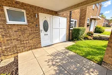Greenland Walk, CORBY