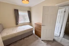 Chanterlands Avenue, HULL