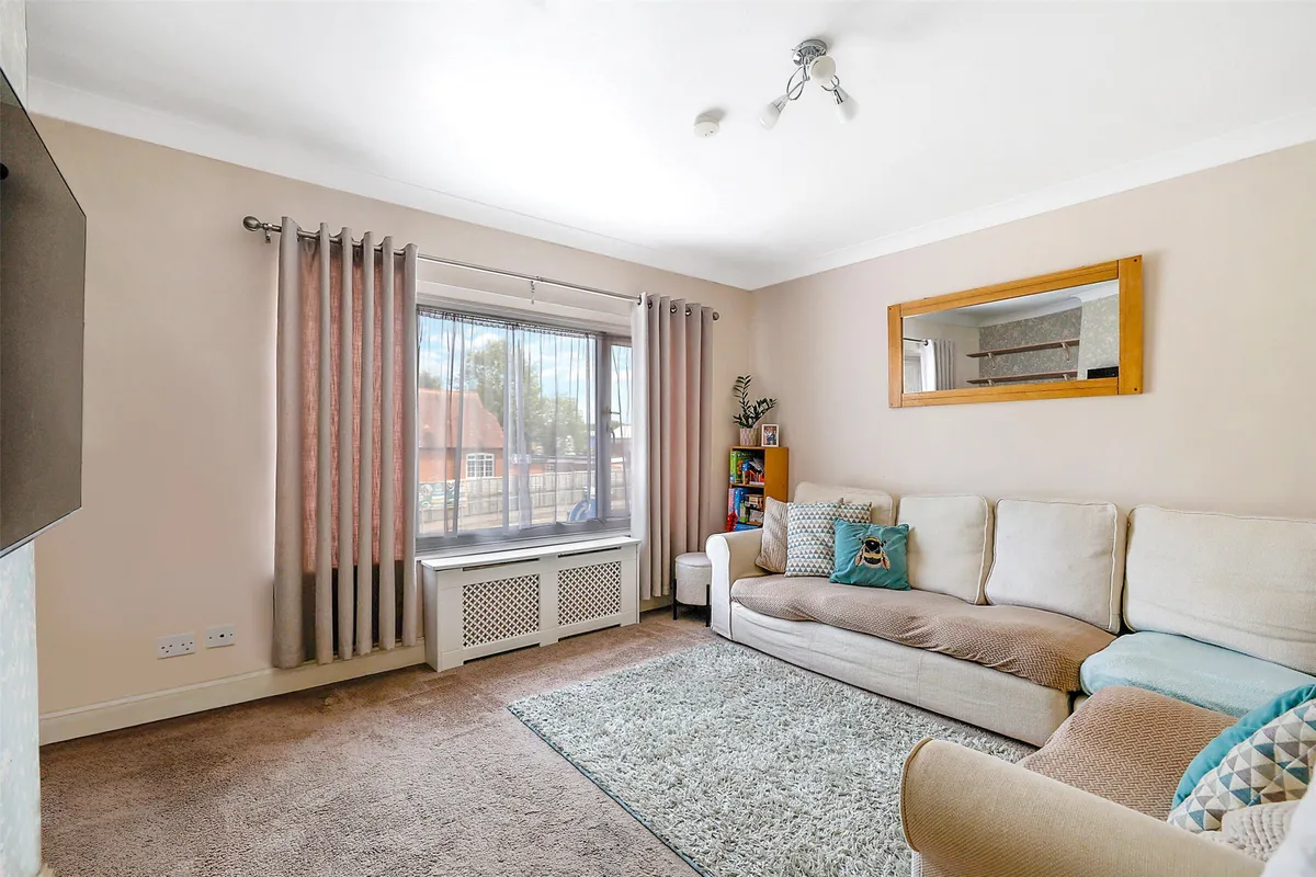 Kingston Road, Leatherhead, Surrey, KT22