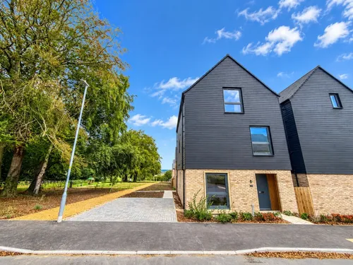 Thames View, Blunsdon, Swindonphoto