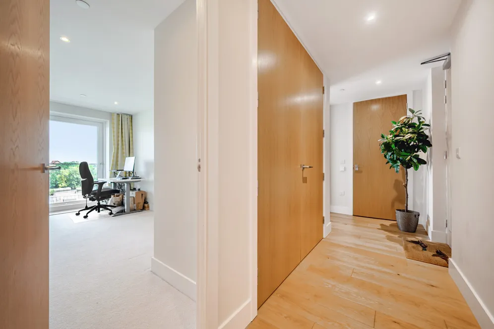 Acton Walk, Whetstone, N20 photo 14