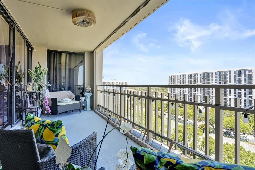 11113 Biscayne Blvd, Miami, FL 33181
