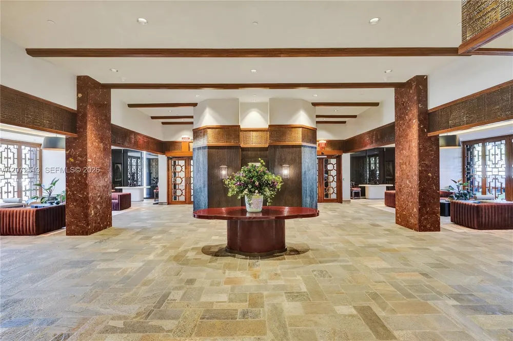 11113 Biscayne Blvd, Miami, FL 33181