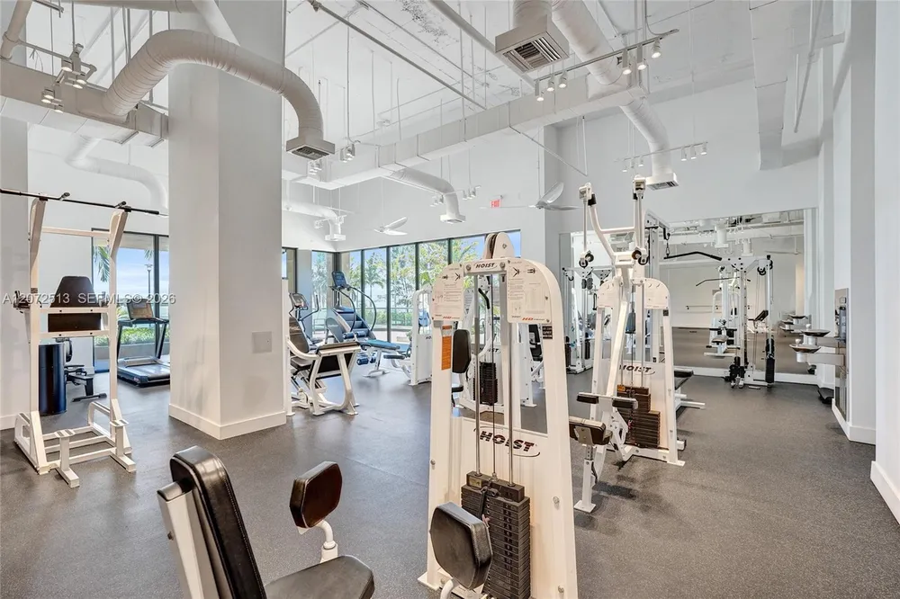 11113 Biscayne Blvd, Miami, FL 33181