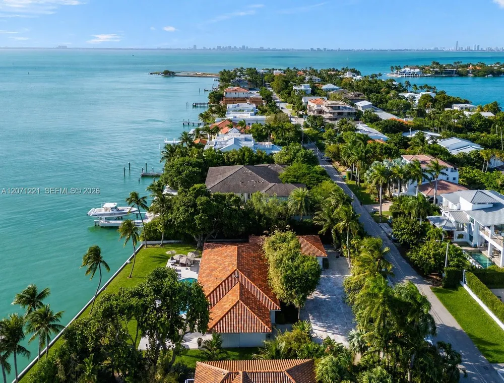 520 S Mashta Dr, Key Biscayne, FL 33149