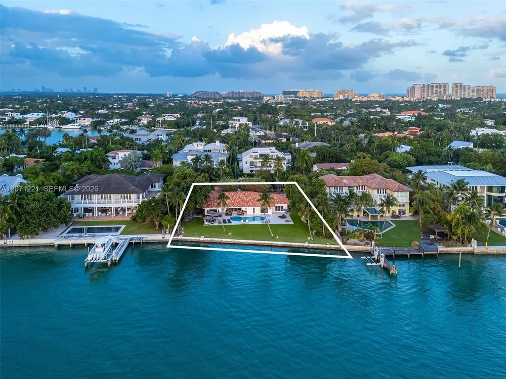 520 S Mashta Dr, Key Biscayne, FL 33149